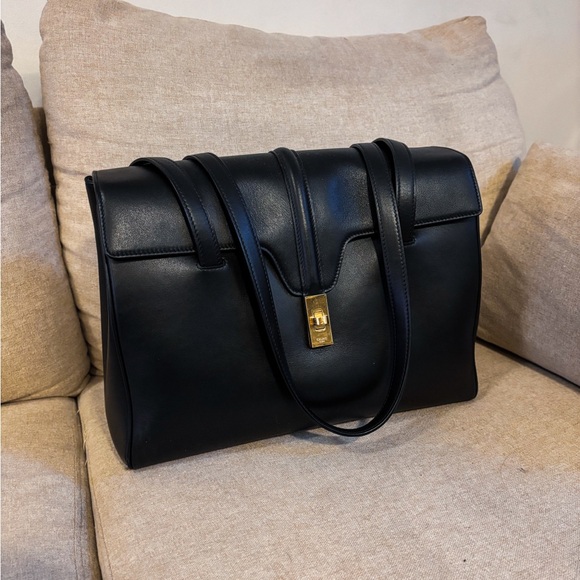 CELINE Medium Soft 16 bag in smooth calfskin - Picture 1 of 6